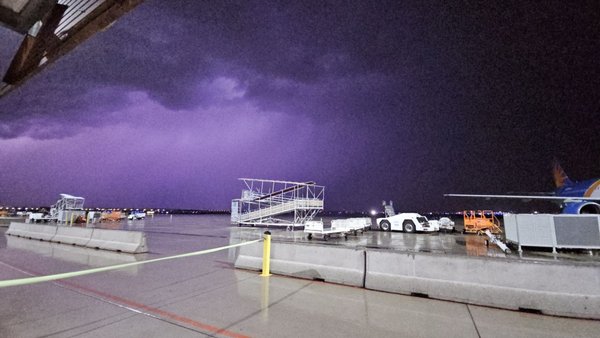 Mesa Gateway Airport by null