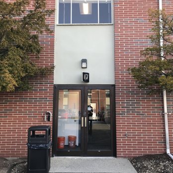 Watrous Bruce, MD - There are 2 main entrances to the building, "door 17". - Doctors Near Me - Wakefield, Massachusetts Watrous Bruce, MD - There are 2 main entrances to the building, "door 17". - Doctors Near Me - Wakefield, Massachusetts