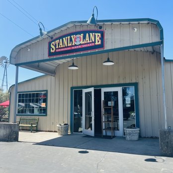Stanly Lane Smokehouse - Front of the market - Delis Near Me - Napa, California Stanly Lane Smokehouse - Front of the market - Delis Near Me - Napa, California