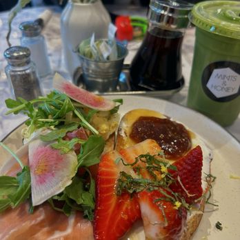 Mints & Honey - Matcha Latte Strawberry + Fig Jam + Ricotta Toast Prosciutto + Fig Jam - Coffee & Tea Near Me - Burlingame, California Mints & Honey - Matcha Latte Strawberry + Fig Jam + Ricotta Toast Prosciutto + Fig Jam - Coffee & Tea Near Me - Burlingame, California