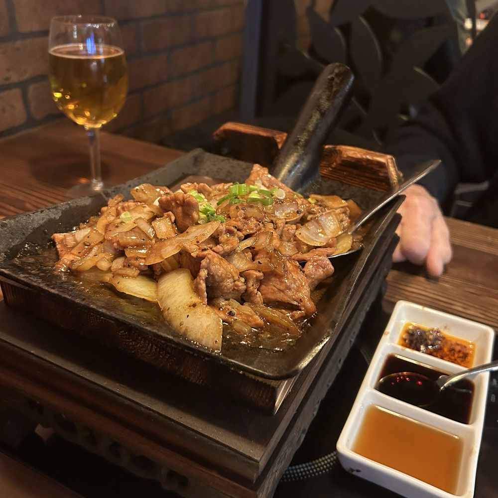 Fusion Dumpling - Salt and Black Pepper Beef with Sizzling Plate - Dim Sum Near Me - San Francisco, California