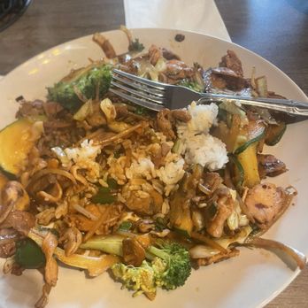 M Grill Mongolian BBQ - YUM!! It was so good! Nothing like a good Mongolian bbq! - Asian Fusion Near Me - Rancho Cordova, California