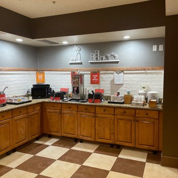 Hampton Inn & Suites Paso Robles - Hotels Near Me - Paso Robles, California