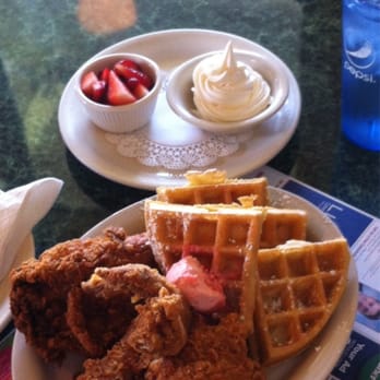 Metro Diner - Chicken and waffles, with strawberries and whipped cream - Diners Near Me - Jacksonville, Florida Metro Diner - Chicken and waffles, with strawberries and whipped cream - Diners Near Me - Jacksonville, Florida