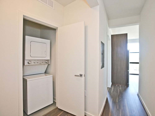 Fahrenheit Apartments by null