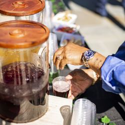 Mestizo Paella - Sangria and drinks