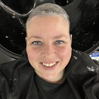 Curls Salon and Spa - Hair Salons Near Me - Skokie, Illinois Curls Salon and Spa - Hair Salons Near Me - Skokie, Illinois