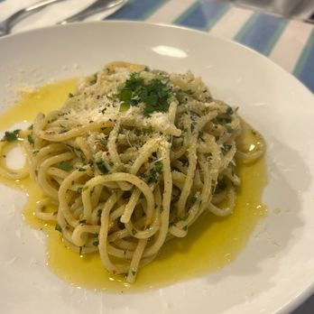 Cucina Moon - Pasta Shops Near Me - Honolulu, Hawaii
