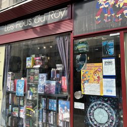 Les Fous du Roy - The exterior of the store