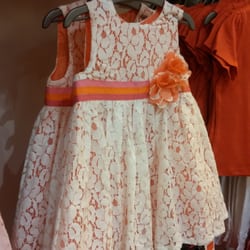 Mothercare - 左揀右揀，最後買左呢條裙仔，特價只係$160!