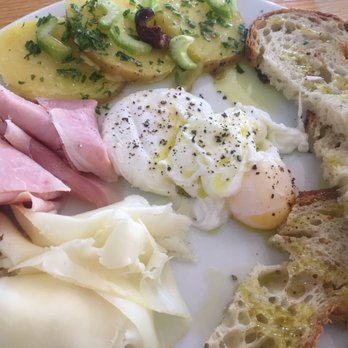 Flora - Italian Near Me - Brooklyn, New York