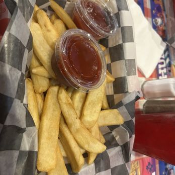 Huey's Cordova - Burgers Near Me - Cordova, Tennessee
