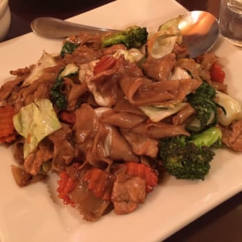 Thai Lotus - Pad se ew - Thai Near Me - Reno, Nevada