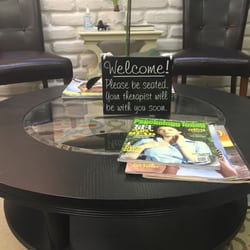 Wallin & Luna Counseling - Waiting area/lobby