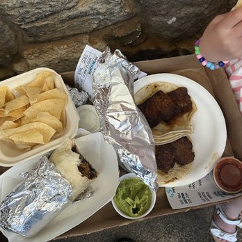 Da Crack Mexican Grinds - Shrimp burrito, chips & guac, ahi tacos - Mexican Near Me - Koloa, Hawaii Da Crack Mexican Grinds - Shrimp burrito, chips & guac, ahi tacos - Mexican Near Me - Koloa, Hawaii