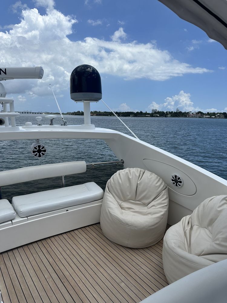 VIP BOAT RENT MIAMI Updated July 2024 19 Photos 216 W 43rd St
