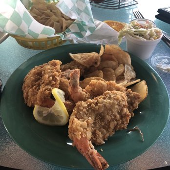 Paradise Key Dockside Bar & Grill - 5pc Fried Shrimp plate - Bars Near Me - Rockport, Texas