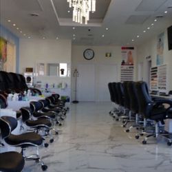 Nancy's Nails and Spa - Beautiful clean salon