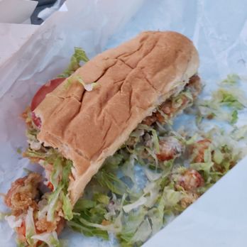 Beaux Seafood - Food Trucks Near Me - Manchaca, Texas