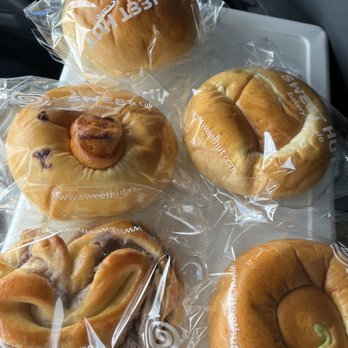 Sweet Hut Bakery & Cafe - Bakeries Near Me - Plano, Texas