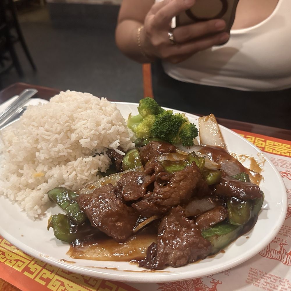 La Dinastia - Asian Fusion Near Me - New York, New York