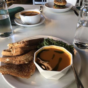 Streetlight Brasserie - Grilled cheese with tomato soup and burger - Cocktail Bars Near Me - Buffalo, New York