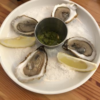 Un Amor - Oysters - Breakfast & Brunch Near Me - Chicago, Illinois Un Amor - Oysters - Breakfast & Brunch Near Me - Chicago, Illinois