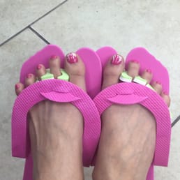 Very good pedicure. Mon-Wed get free design after you spend $23. :) Very good pedicure. Mon-Wed get free design after you spend $23. :)