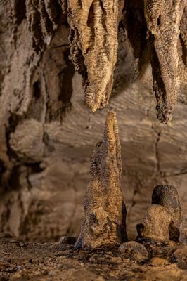 Crystal Onyx Cave by null
