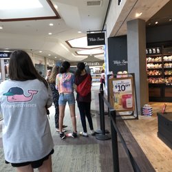 Bath & Body Works - Line to get in ~ Only 27 ppl allowed @ one time