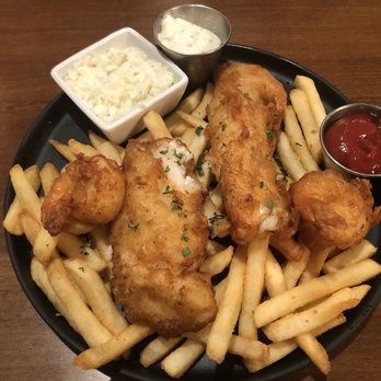 21 North Eatery & Cellar - Beer Battered Fish, Shrimp & Chips with Coleslaw - New American Near Me - Martinsville, Indiana 21 North Eatery & Cellar - Beer Battered Fish, Shrimp & Chips with Coleslaw - New American Near Me - Martinsville, Indiana