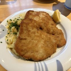 Zum Mohren - Schnitzel and potato salad