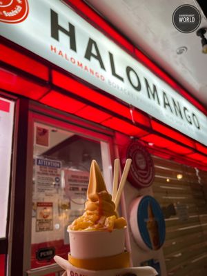 Halomango beach by null