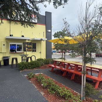 The Fry Shoppe - Seating area - Fast Food Near Me - Winter Park, Florida The Fry Shoppe - Seating area - Fast Food Near Me - Winter Park, Florida