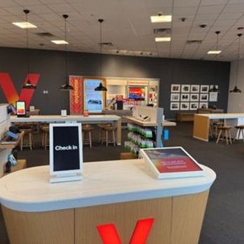 Verizon - Mobile Phones Near Me - Royal Oak, Michigan