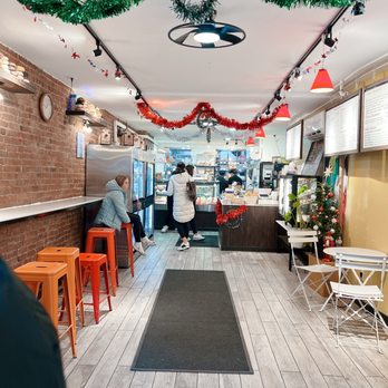 Pio Bagel - View of the interior - Bagels Near Me - New York, New York Pio Bagel - View of the interior - Bagels Near Me - New York, New York