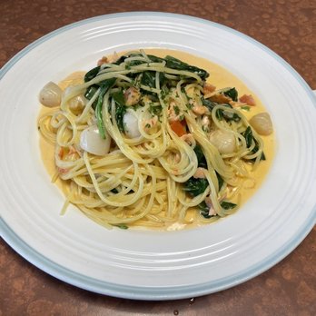 Akane Chaya - Salmon Scallop Spinach Cream Sauce - Japanese Near Me - Gardena, California