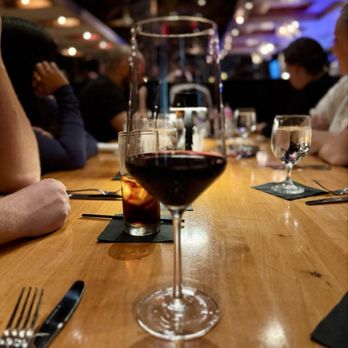 Larsen's Grill - 2022 Austin Hope - Steakhouses Near Me - Oxnard, California