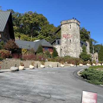 Lookout Mountain Attractions - Ruby Falls entrance - Landmarks & Historical Buildings Near Me - Lookout Mountain, Georgia Lookout Mountain Attractions - Ruby Falls entrance - Landmarks & Historical Buildings Near Me - Lookout Mountain, Georgia
