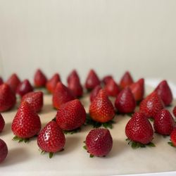 Petite Kitchen - Fresh strawberrys.