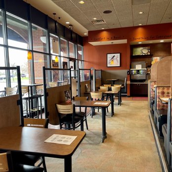 Zoup! Eatery - Seating area - Salad Near Me - Mishawaka, Indiana