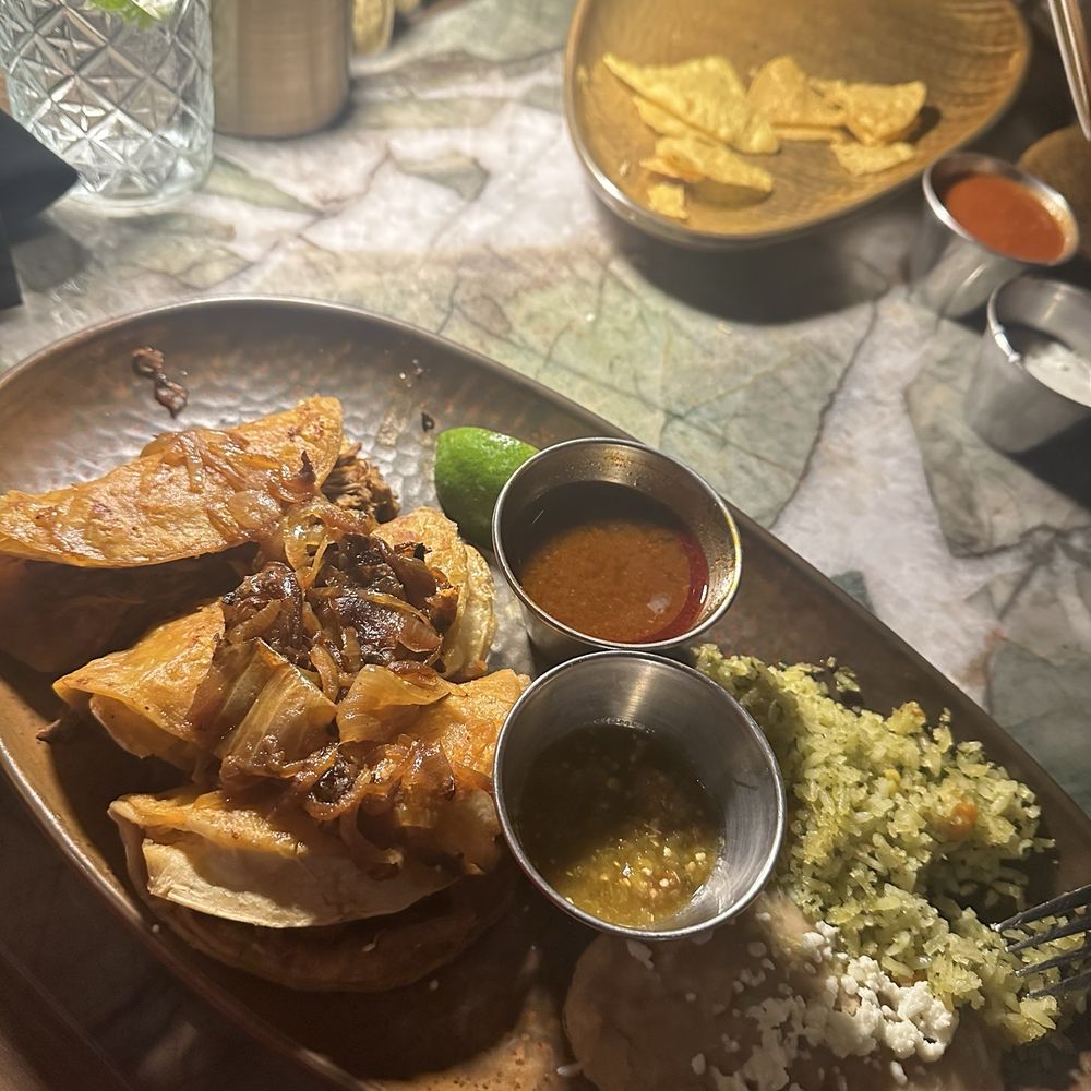 Piedra - Birra tacos - Beer Bar Near Me - Indianapolis, Indiana Piedra - Birra tacos - Beer Bar Near Me - Indianapolis, Indiana