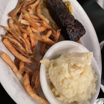 24 Diner - Steak and fries with mashed potatoes - Diners Near Me - Austin, Texas 24 Diner - Steak and fries with mashed potatoes - Diners Near Me - Austin, Texas