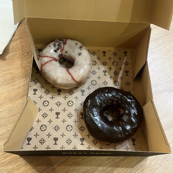 Holey Grail Donuts - Lydgate Farms and Dandelion Chocolate - Donuts Near Me - Long Beach, California Holey Grail Donuts - Lydgate Farms and Dandelion Chocolate - Donuts Near Me - Long Beach, California