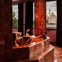 Hotel Herringbone - King Suite w/ Bathtub