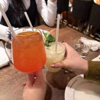 Earls Kitchen + Bar - Sunset Spritz - New American Near Me - Boston, Massachusetts