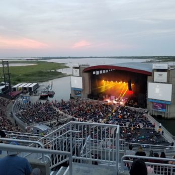 Jones Beach Theater 568 Photos 281 Reviews Music Venues Jones Beach Theater 568 Photos 281