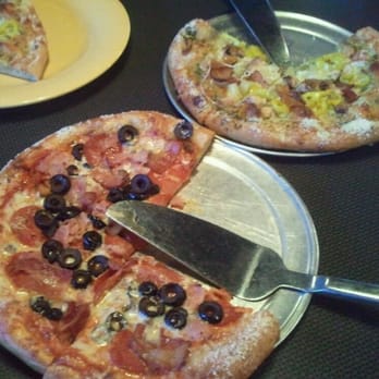 Mellow Mushroom - Mighty Meaty and Maui Wowie - Pizza Near Me - Arlington, Texas