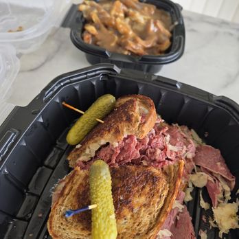 Maple Leaf Diner - American Near Me - Dallas, Texas Maple Leaf Diner - American Near Me - Dallas, Texas