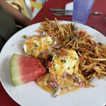 Kitsch'n On Roscoe - Davinchi's Benedict - Breakfast & Brunch Near Me - Chicago, Illinois Kitsch'n On Roscoe - Davinchi's Benedict - Breakfast & Brunch Near Me - Chicago, Illinois